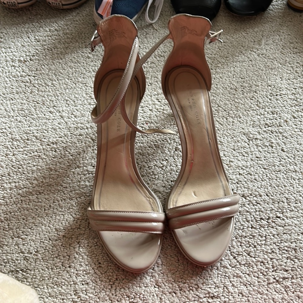 Beautiful dress sandals.